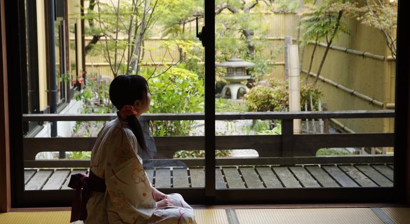 Onsen Hot Springs - the final word on tattoos and etiquette | Blog | Travel  Japan (Japan National Tourism Organization)