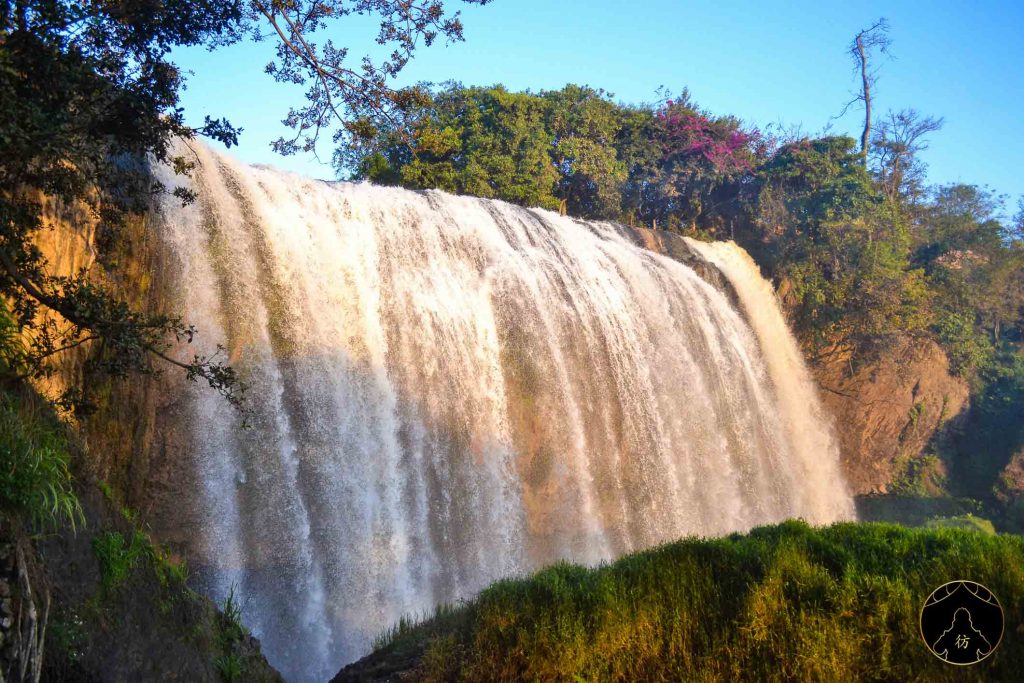 Dame Nature - Chutes d'eau Elephant Falls Dalat Vietnam