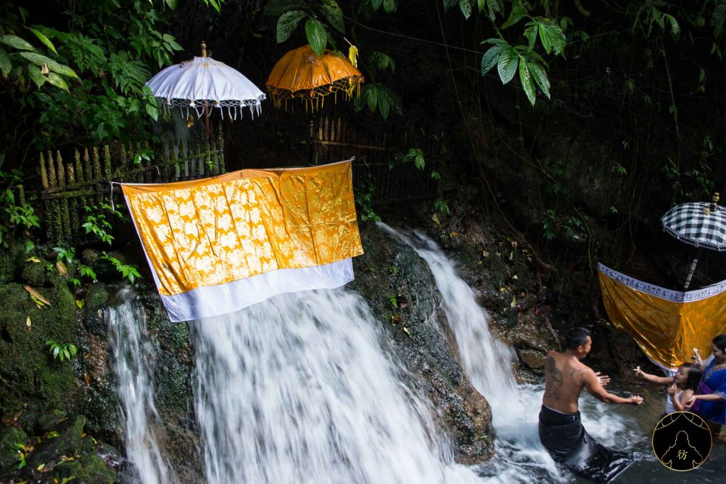 Ubud Bali Indonesie - Pura Sebatu Temple Fontaine Eau Sacrée 2