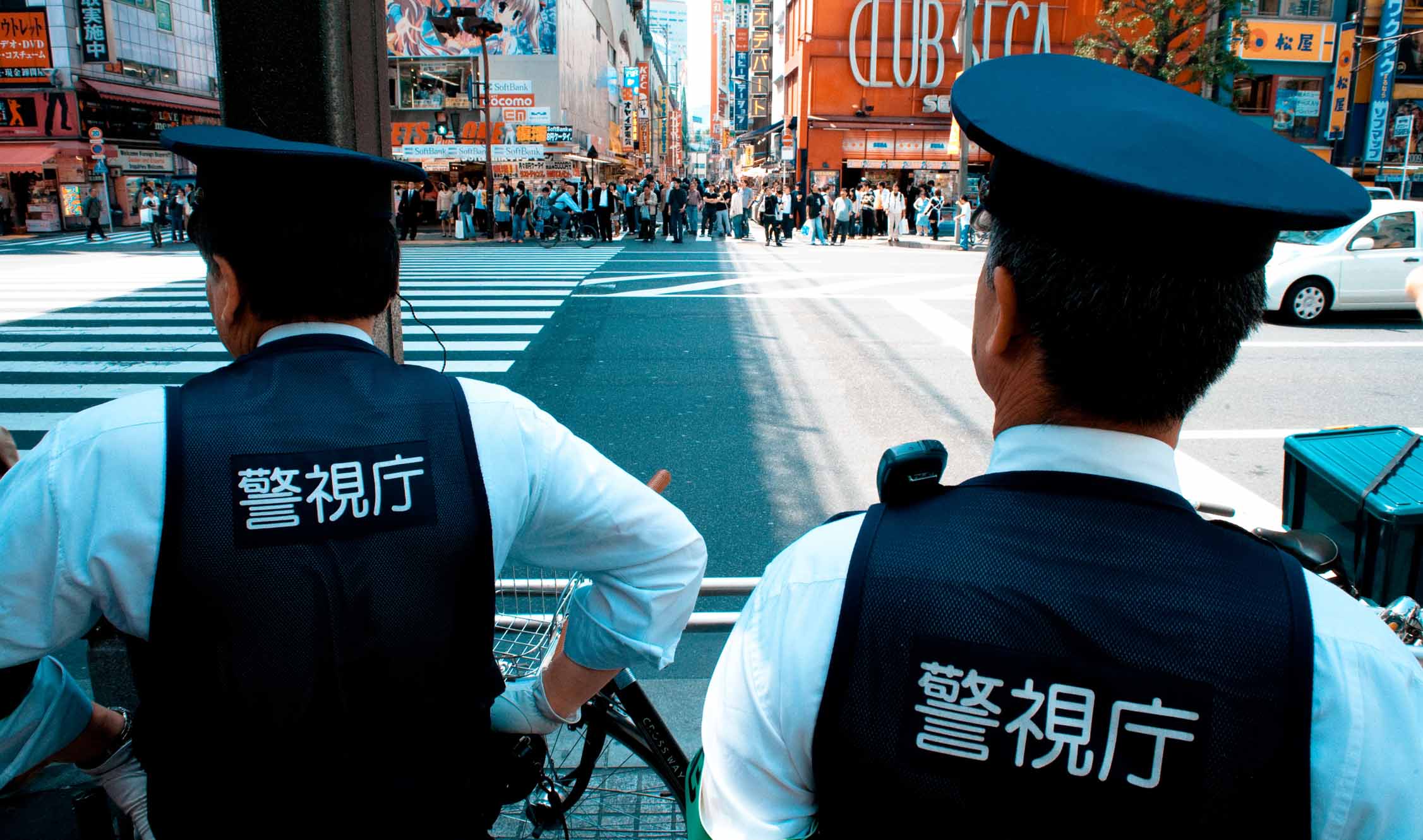 Visa Japon - Policiers Akihabara