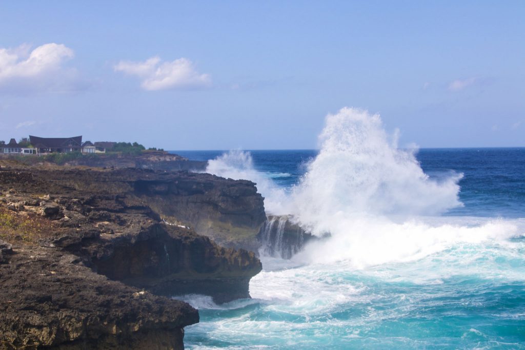Activity to Do in Nusa Lembongan #3 – Explore Devil’s Tear