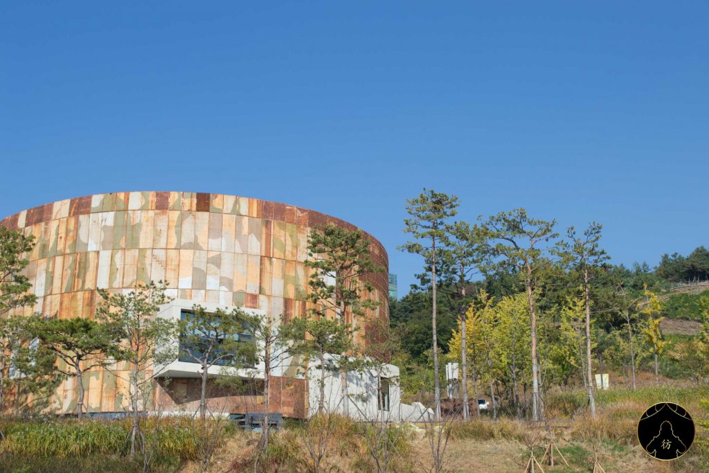 14. Visiter Seoul - Le Oil Tank Culture Park 01