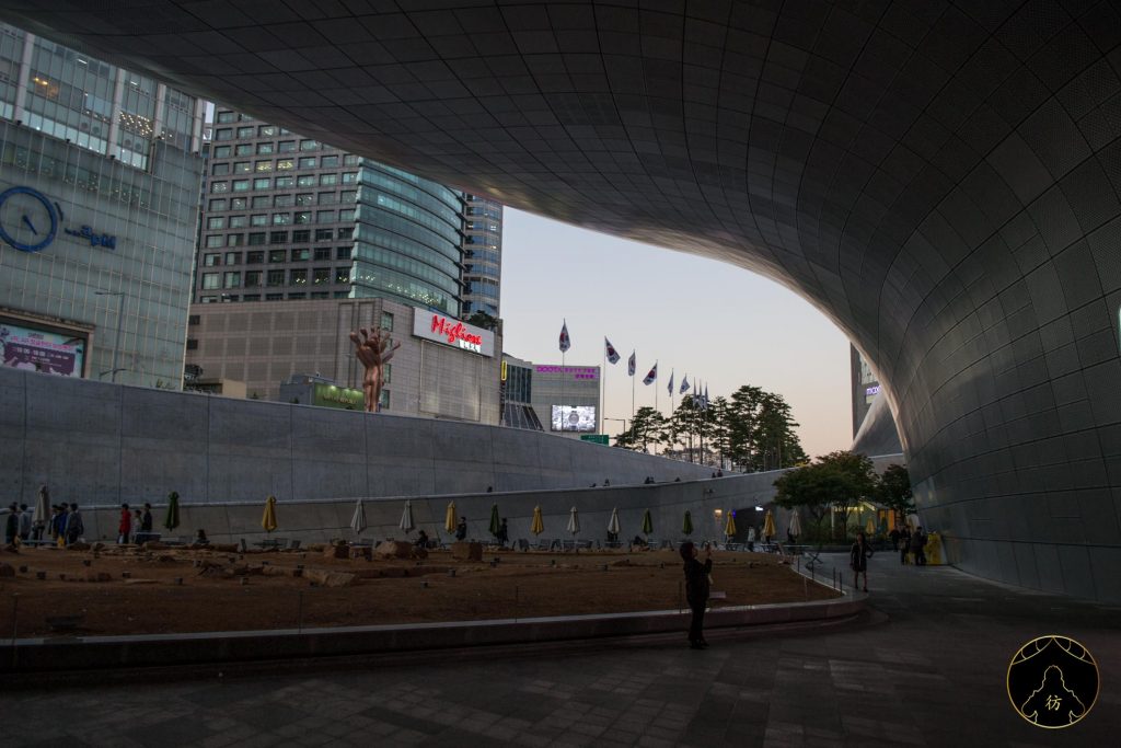 8. Visiter Seoul - Le centre DDP (Dongdaemun Design Plaza) 03