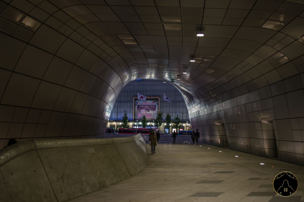 8. Visiter Seoul - Le centre DDP (Dongdaemun Design Plaza) 03
