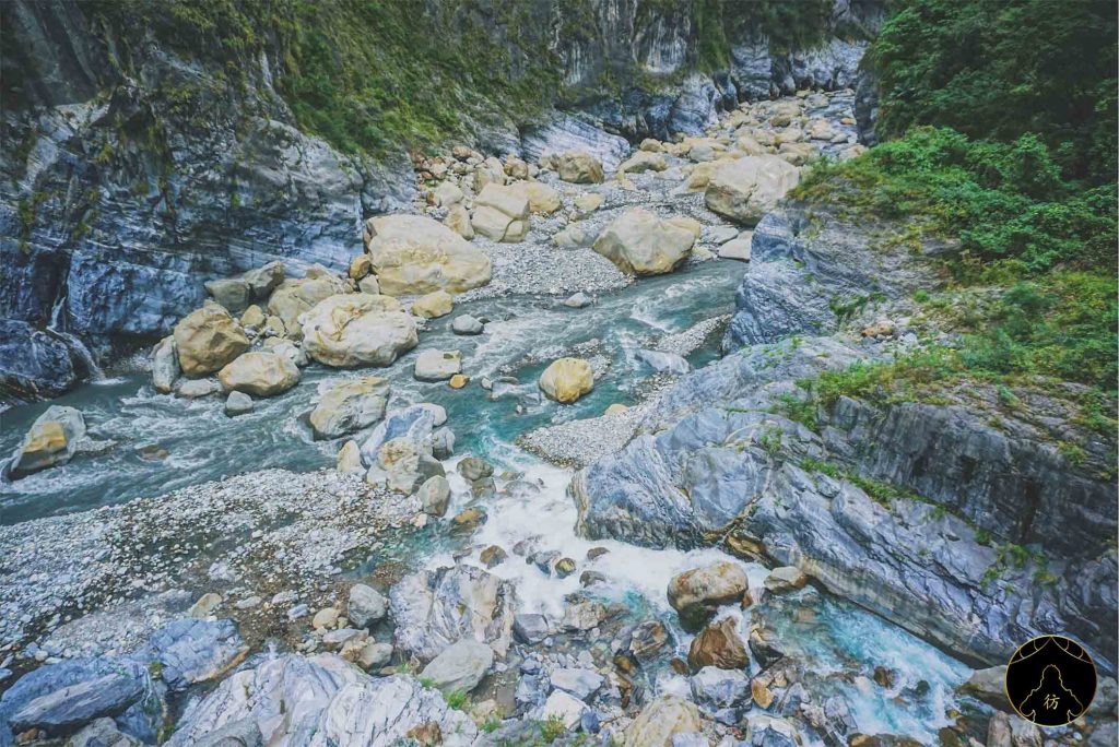Things to do in Hualien Taiwan #1 – View the Taroko Gorges at Swallow Grotto within Taroko Gorge National Park