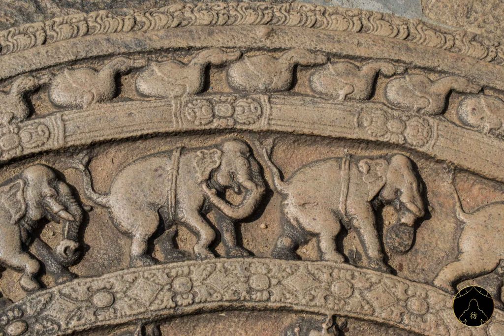 Polonnaruwa Sri Lanka - Dalada Maluwa (Le quadrangle sacré) 1