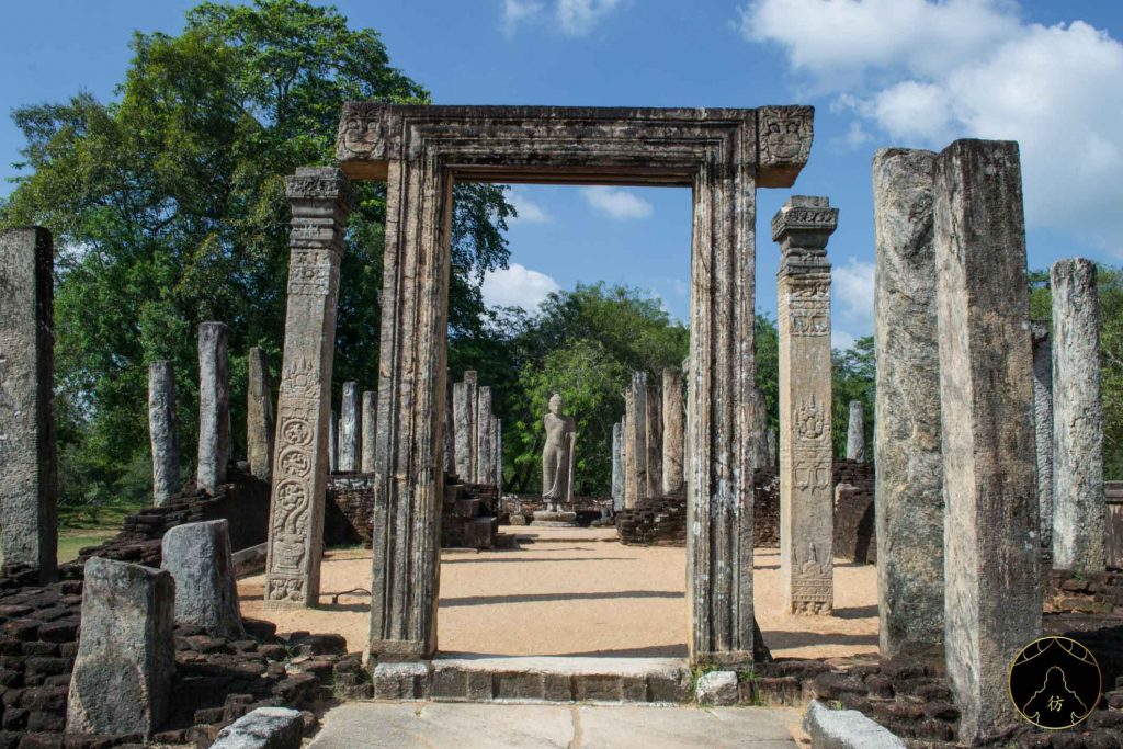 Polonnaruwa Sri Lanka - Dalada Maluwa (Le quadrangle sacré) 1