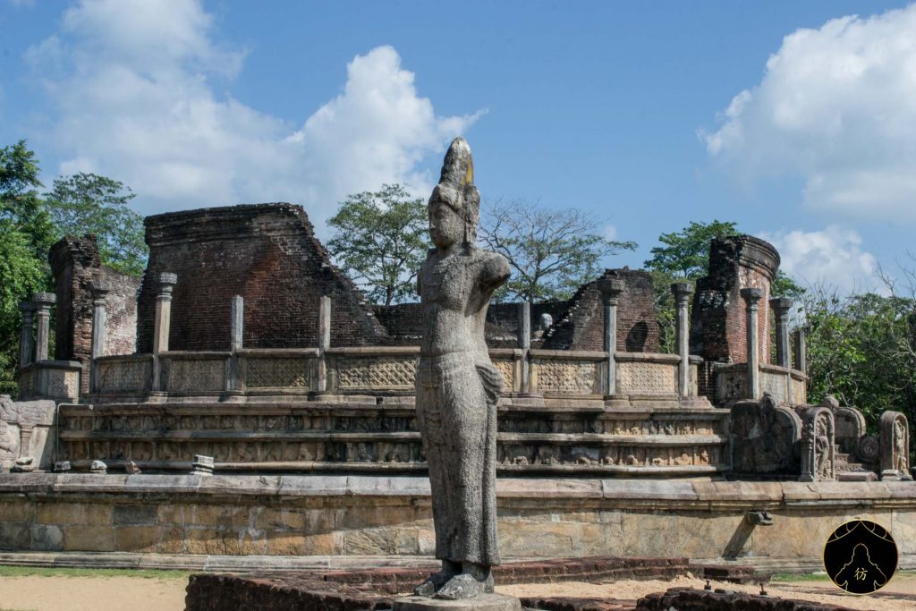 Polonnaruwa Sri Lanka - Dalada Maluwa (Le quadrangle sacré) 1