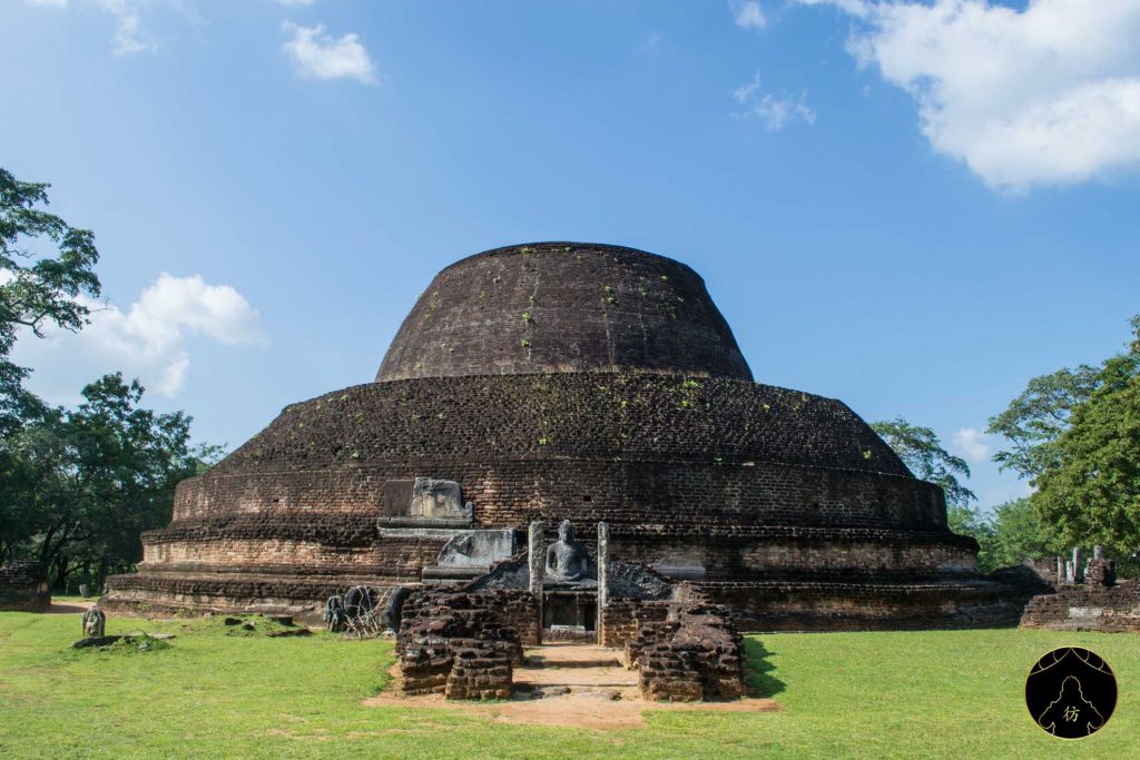 Polonnaruwa Sri Lanka - The Pabalu Vehera Stupa