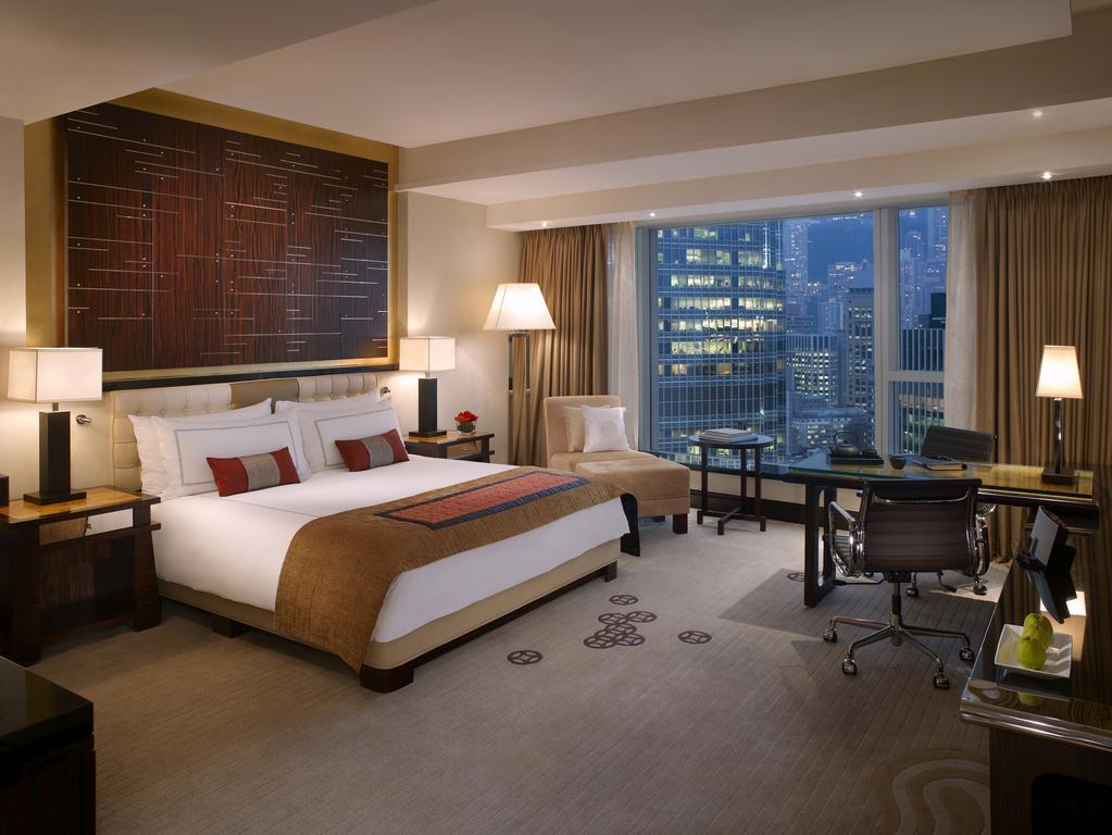 Where to stay in Hong Kong - Central HK: Four Seasons Hotel