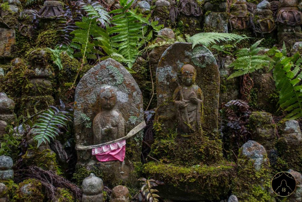 Koyasan Japon - Le cimetière d'Okunoin 10