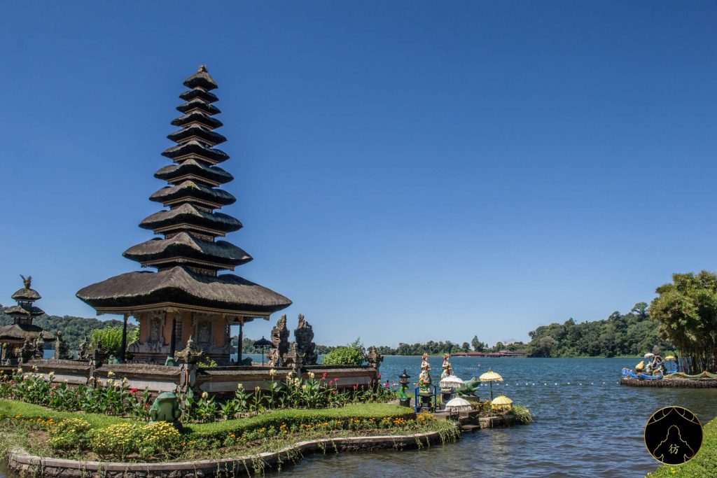 Munduk Bali - The Pura Ulun Danu Bratan Temple