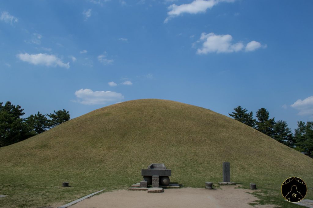 Gyeongju Corée Du Sud - Les tombes royales du parc Daereungwon 2