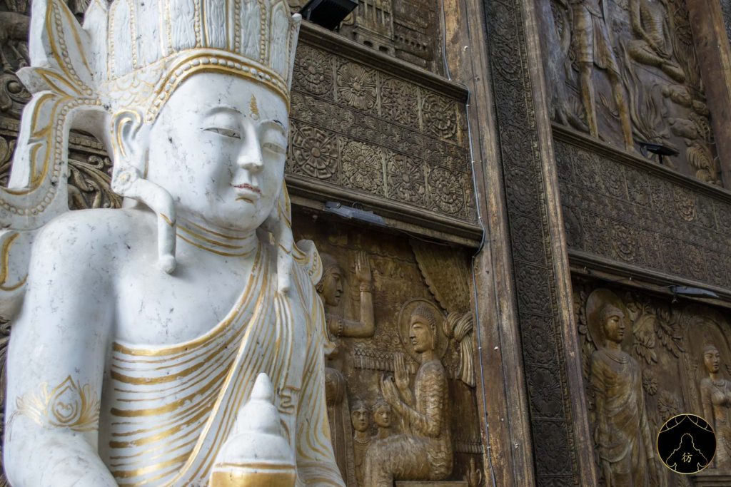 Things To Do In Colombo Sri Lanka #1 - The Gangaramaya Temple
