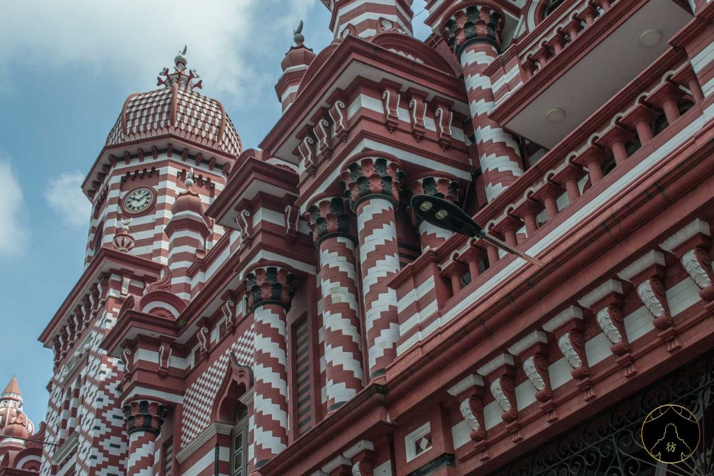 Things To Do In Colombo Sri Lanka #5 - The Red Mosque