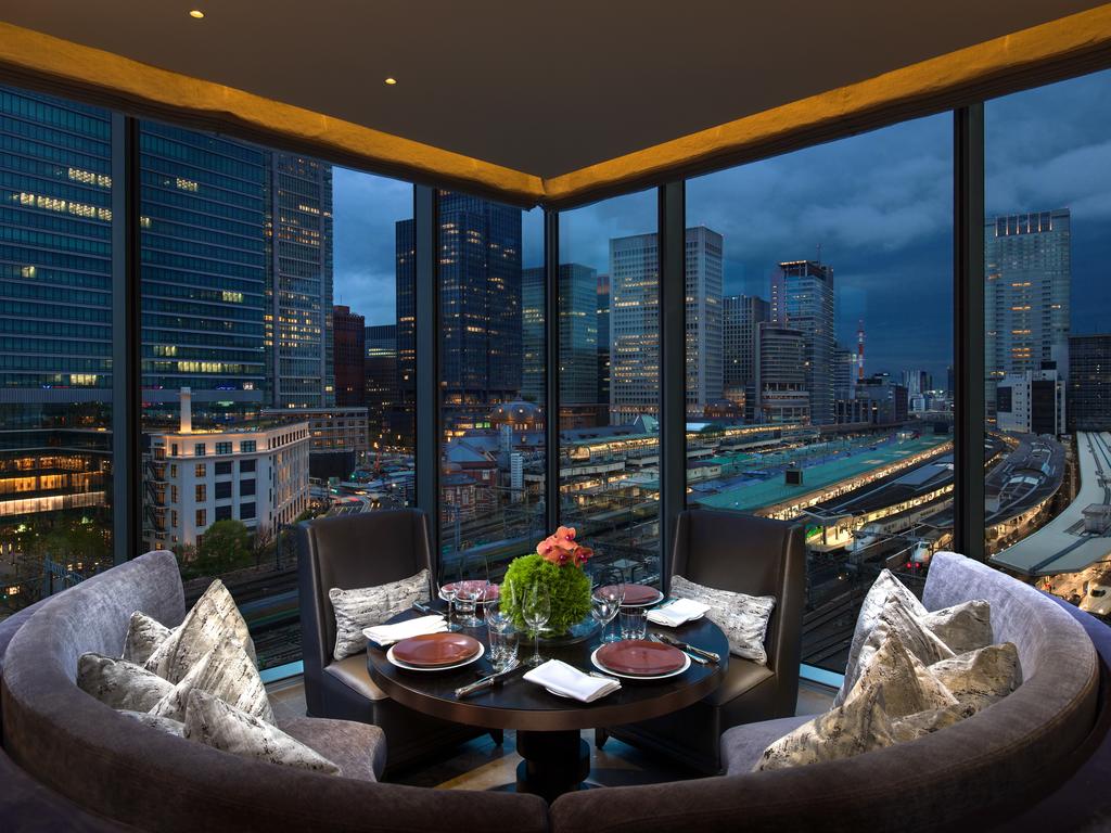 Best Luxury Hotels in Tokyo - Four Seasons Hotel Tokyo at Marunouchi 1