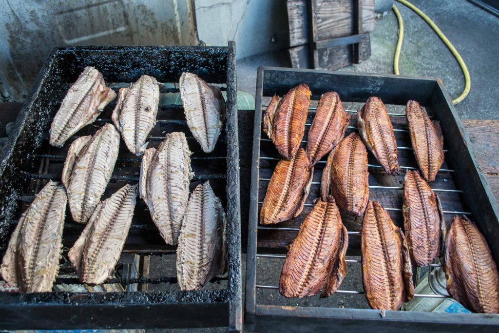 Ojika Nagasaki Japon - Vieille ville Poisson Fumée 3