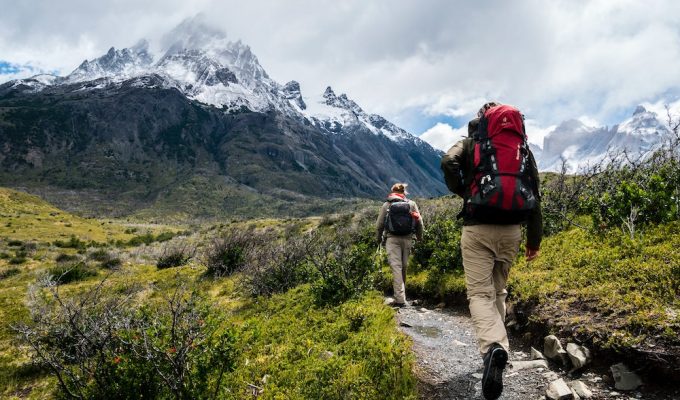 Best minimalist hiking shoes Men women