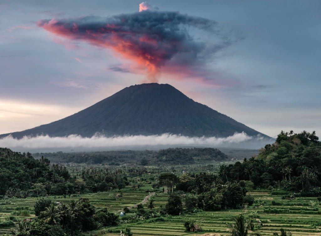 Eruption Mont Agung Volcan
