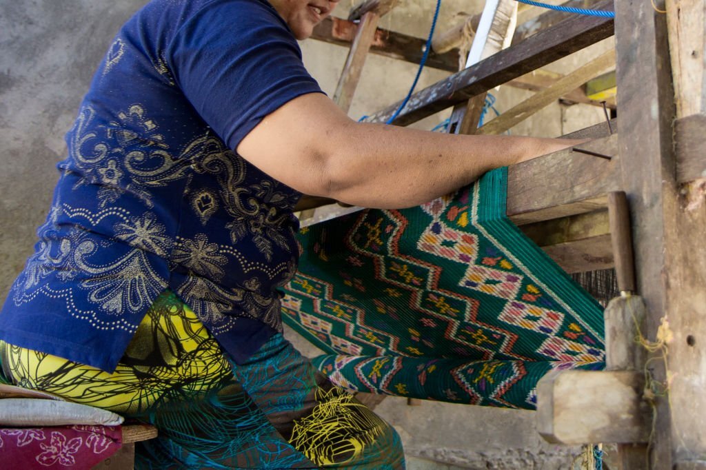 Fabrique de tissage artisanale sarong sidemen bali 1